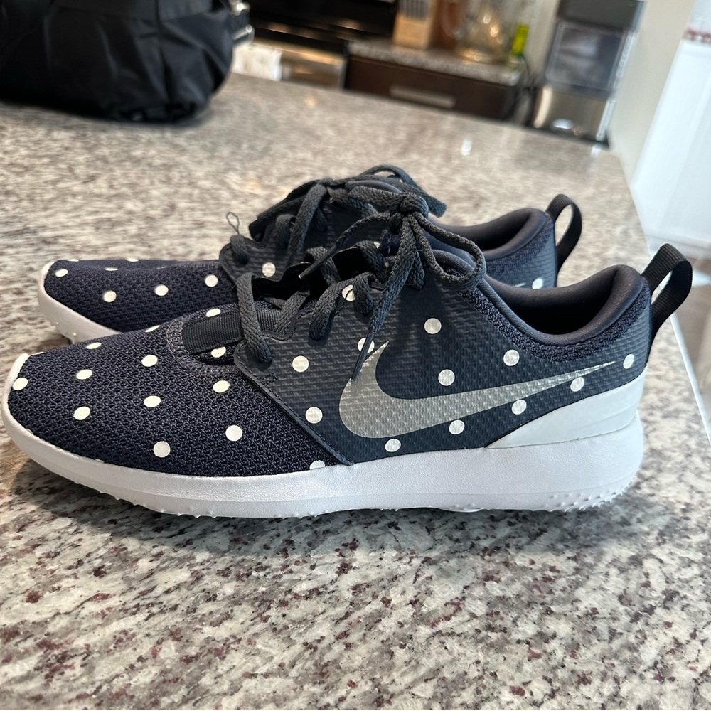 Nike Roshe Golf Shoes, size 8.5 Women’s